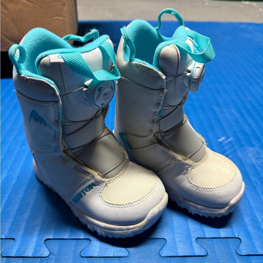 Burton Grom Boa Kids White and Teal Snowboard boots